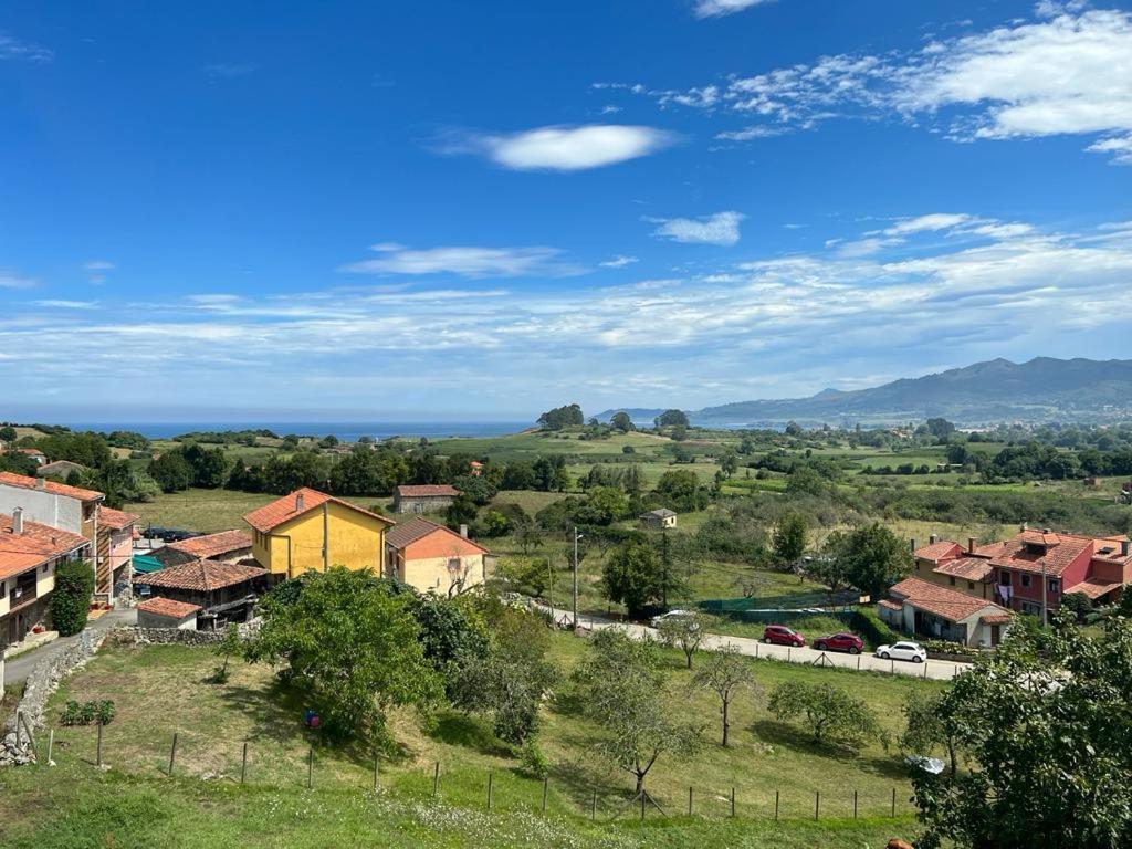 El Palomar De Gueerres Villa Colunga Exteriör bild